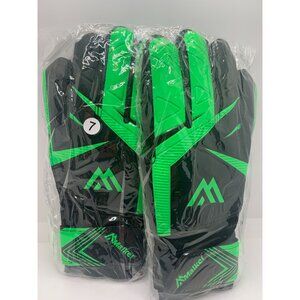 Malker Soccer Goalkeeper Gloves Size 7 Green & Black